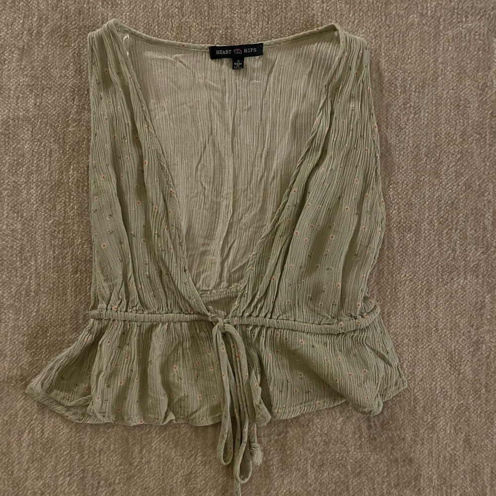 Heart & Hips women’s S front tie flowy crop top